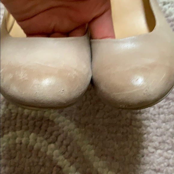 Nine West classy taupe pumps in size 6.5. - Picture 5 of 6